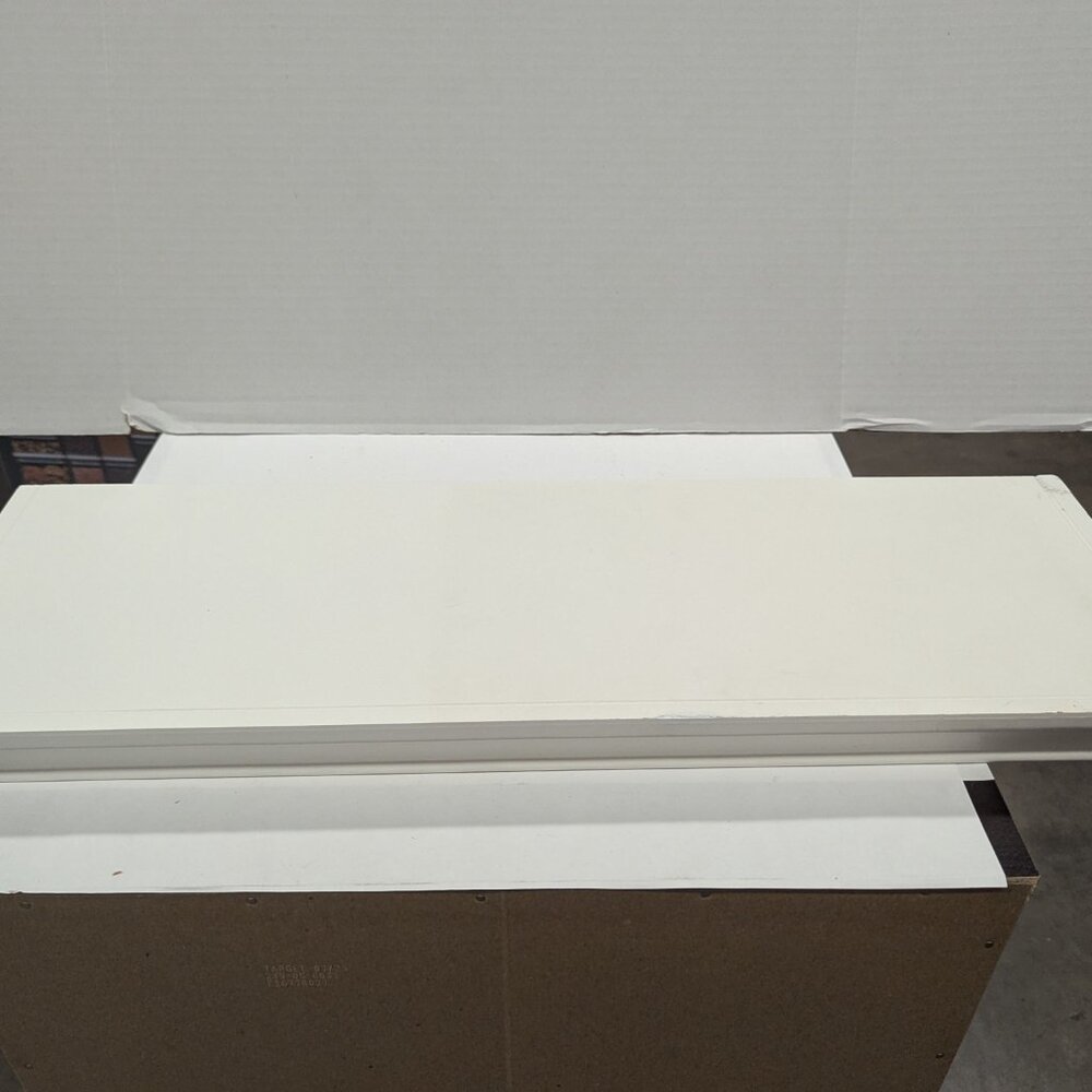 Threshold 24" Traditional Wall Shelf – White, Floating Style - Picture 3 of 6